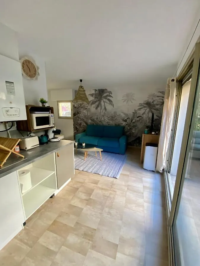 Apartment La Beau'M Juan Les Pins Centre Ville 200M De La Mer Terrasse Et Jardin France