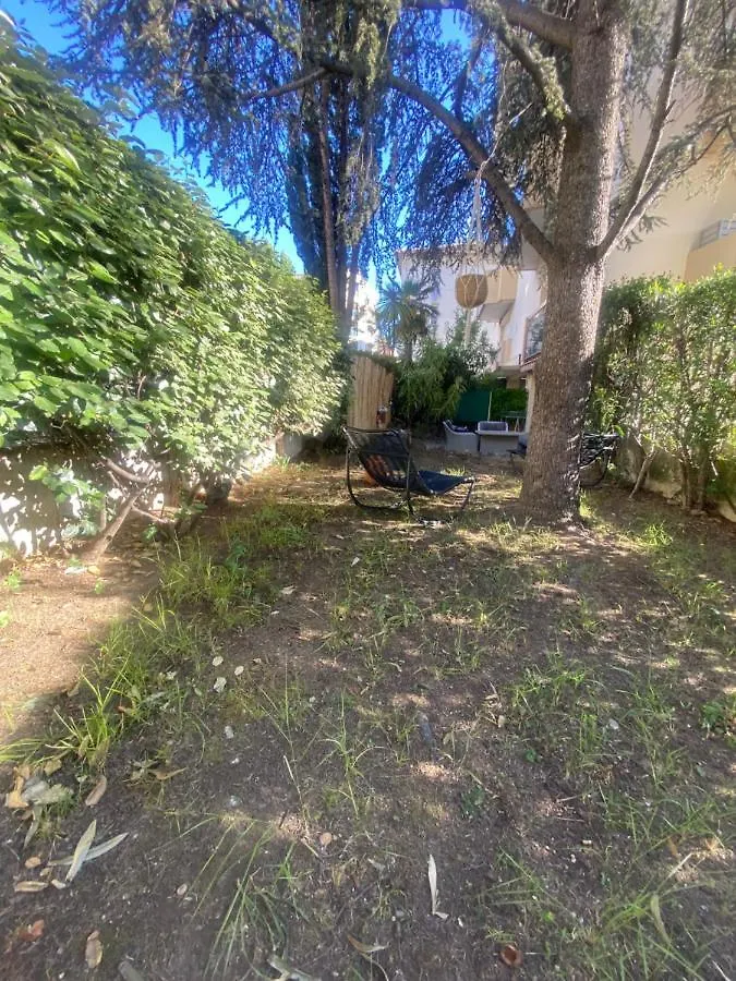 Apartment La Beau'M Juan Les Pins Centre Ville 200M De La Mer Terrasse Et Jardin France